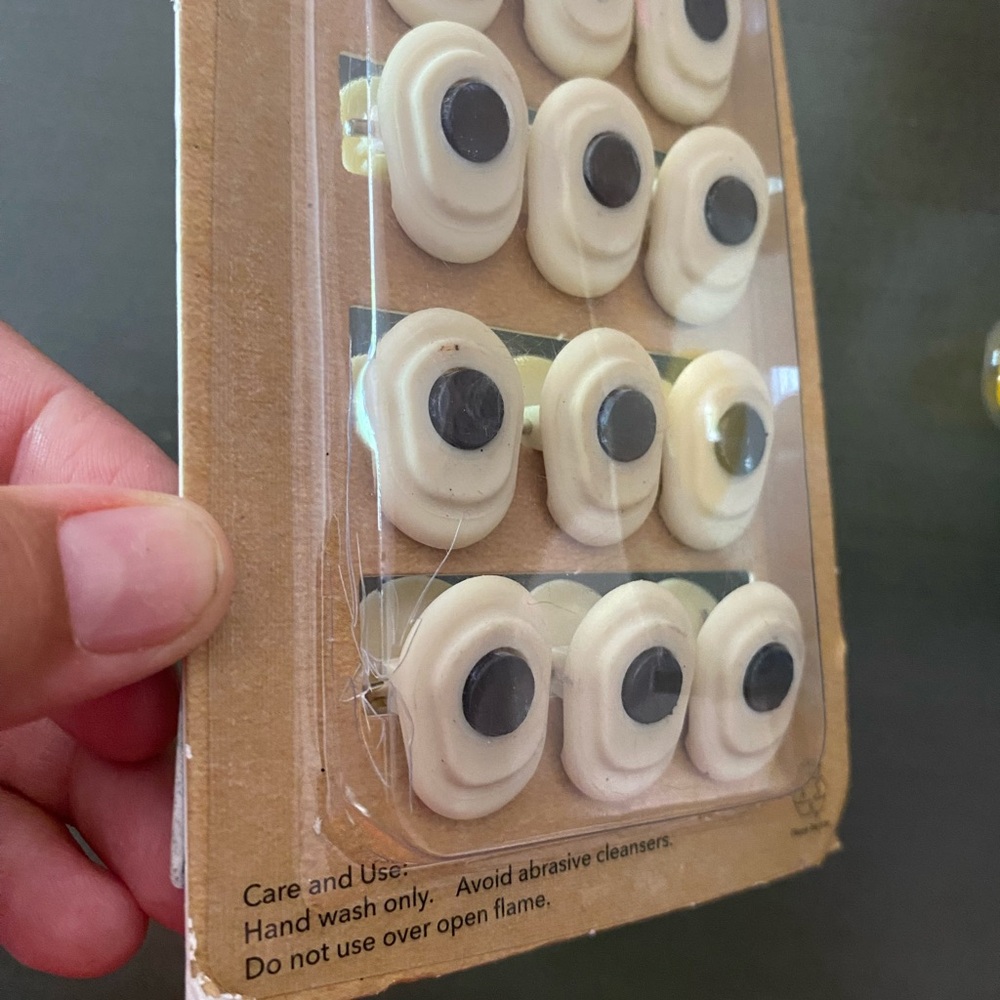 CWC Mini Magnetic Clips and Egg Separator Set - Picture 3 of 5